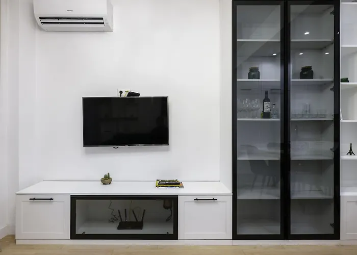 Sunny Stylish In By Flat Mаnager *