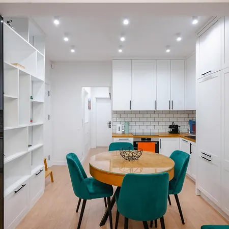 アパート Bright & Modern 2bd On Oborishte By Flat Mаnager ソフィア