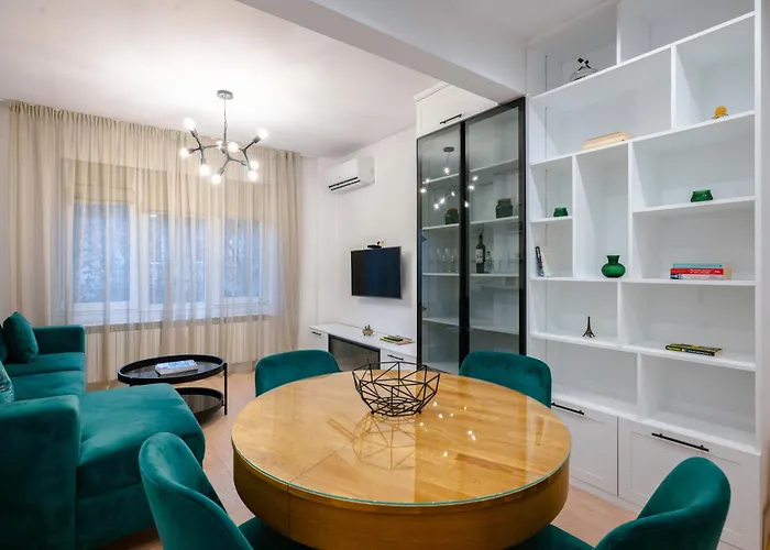 דירה Bright & Modern 2Bd Apartment On Oborishte By Flat Mаnager סופיה